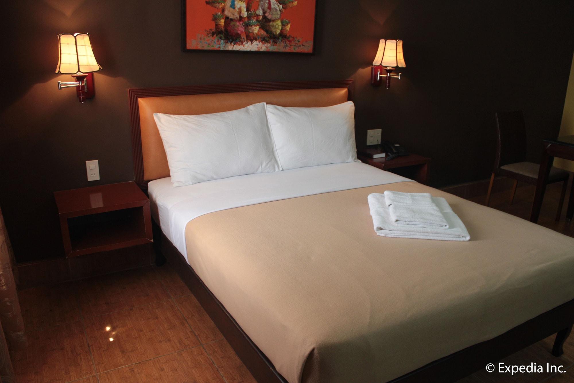 Pamulinawen Hotel Laoag Kültér fotó