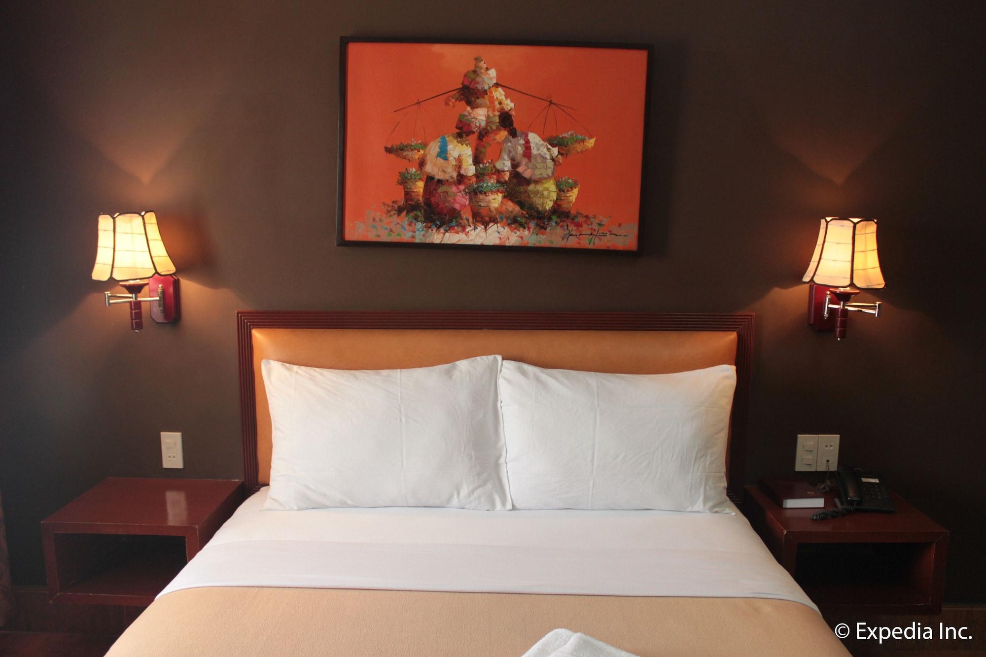 Pamulinawen Hotel Laoag Kültér fotó