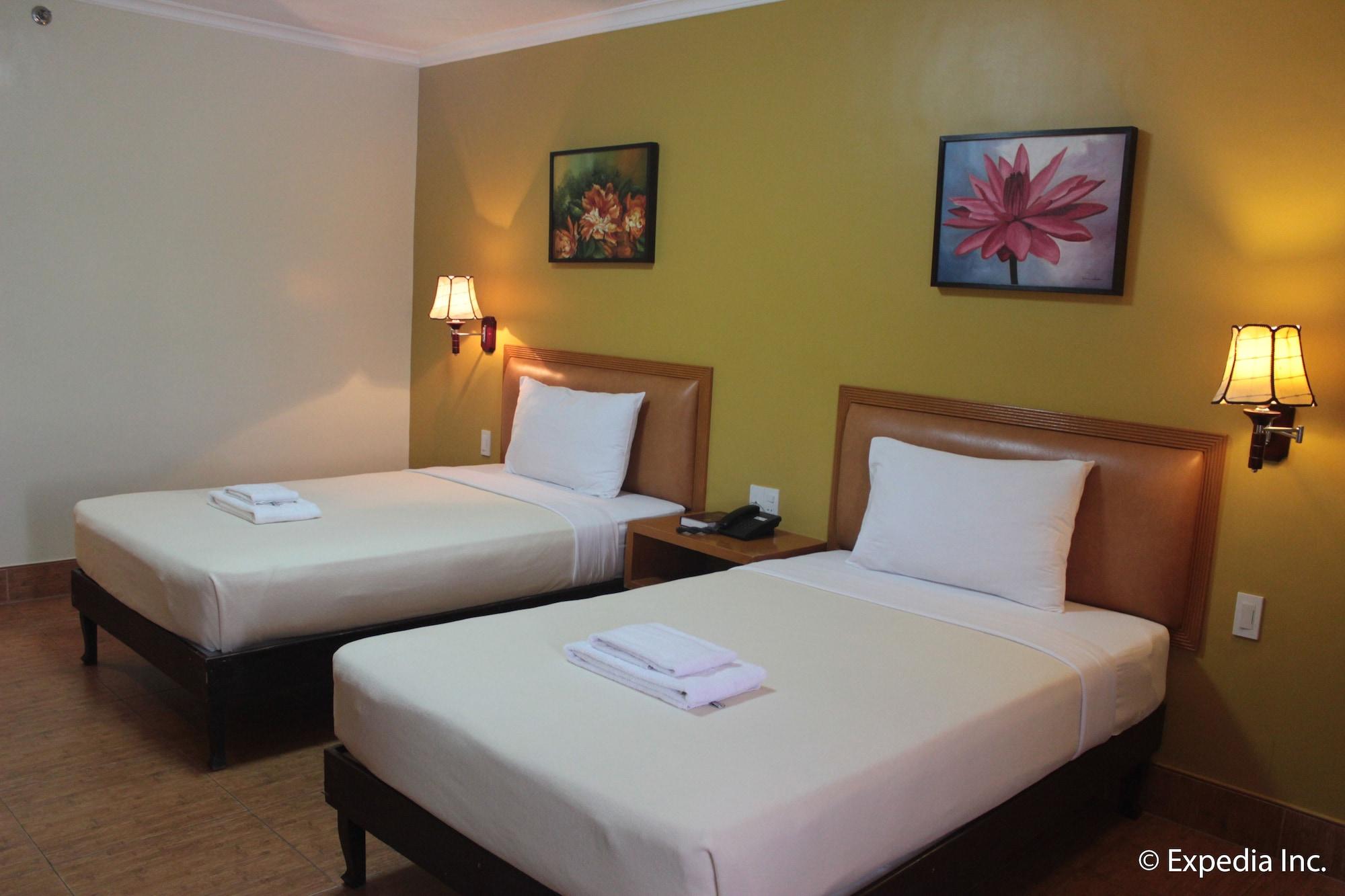 Pamulinawen Hotel Laoag Kültér fotó