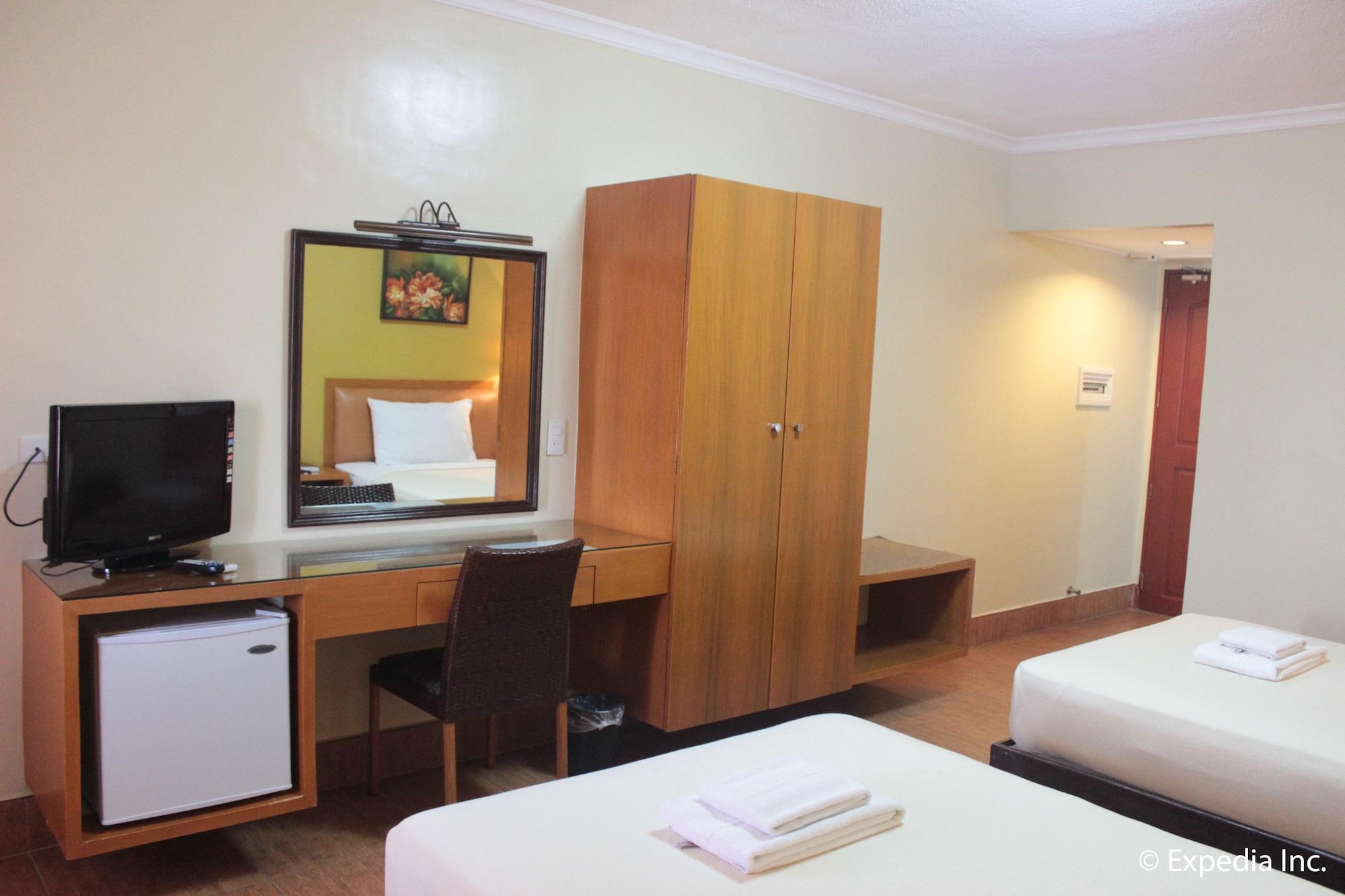 Pamulinawen Hotel Laoag Kültér fotó