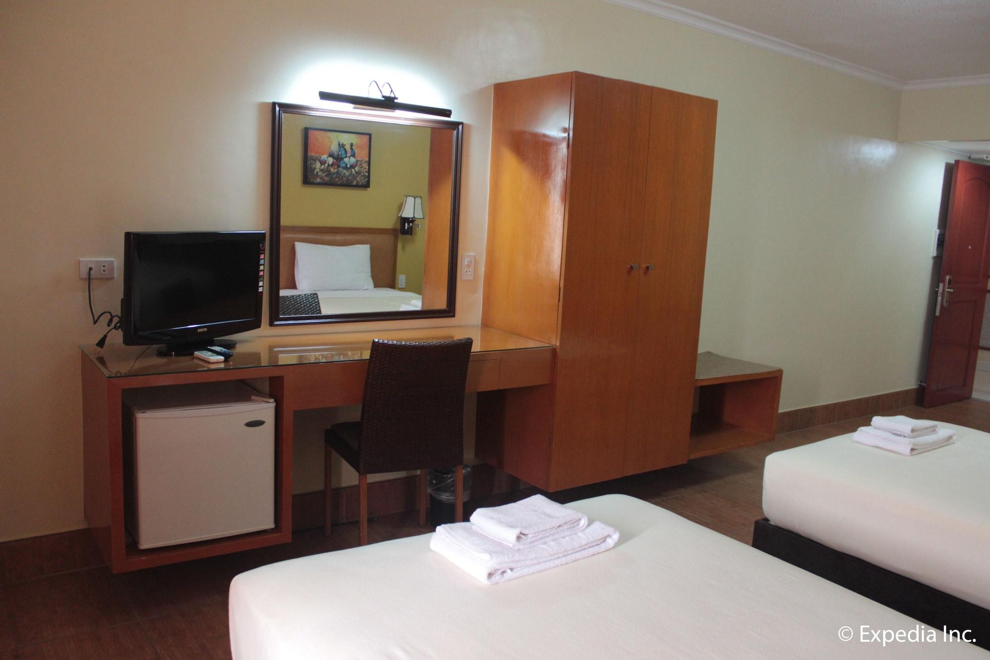 Pamulinawen Hotel Laoag Kültér fotó