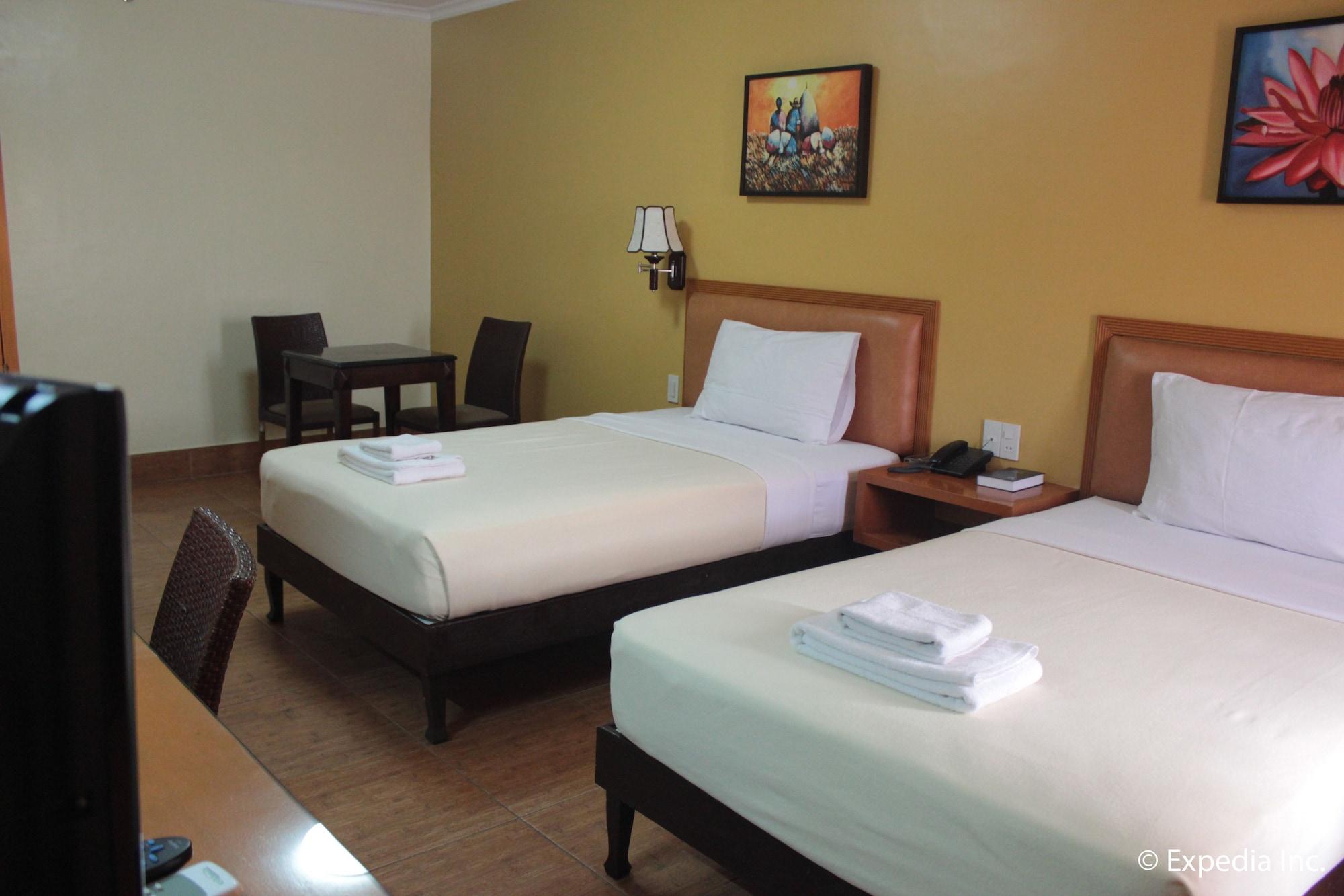 Pamulinawen Hotel Laoag Kültér fotó