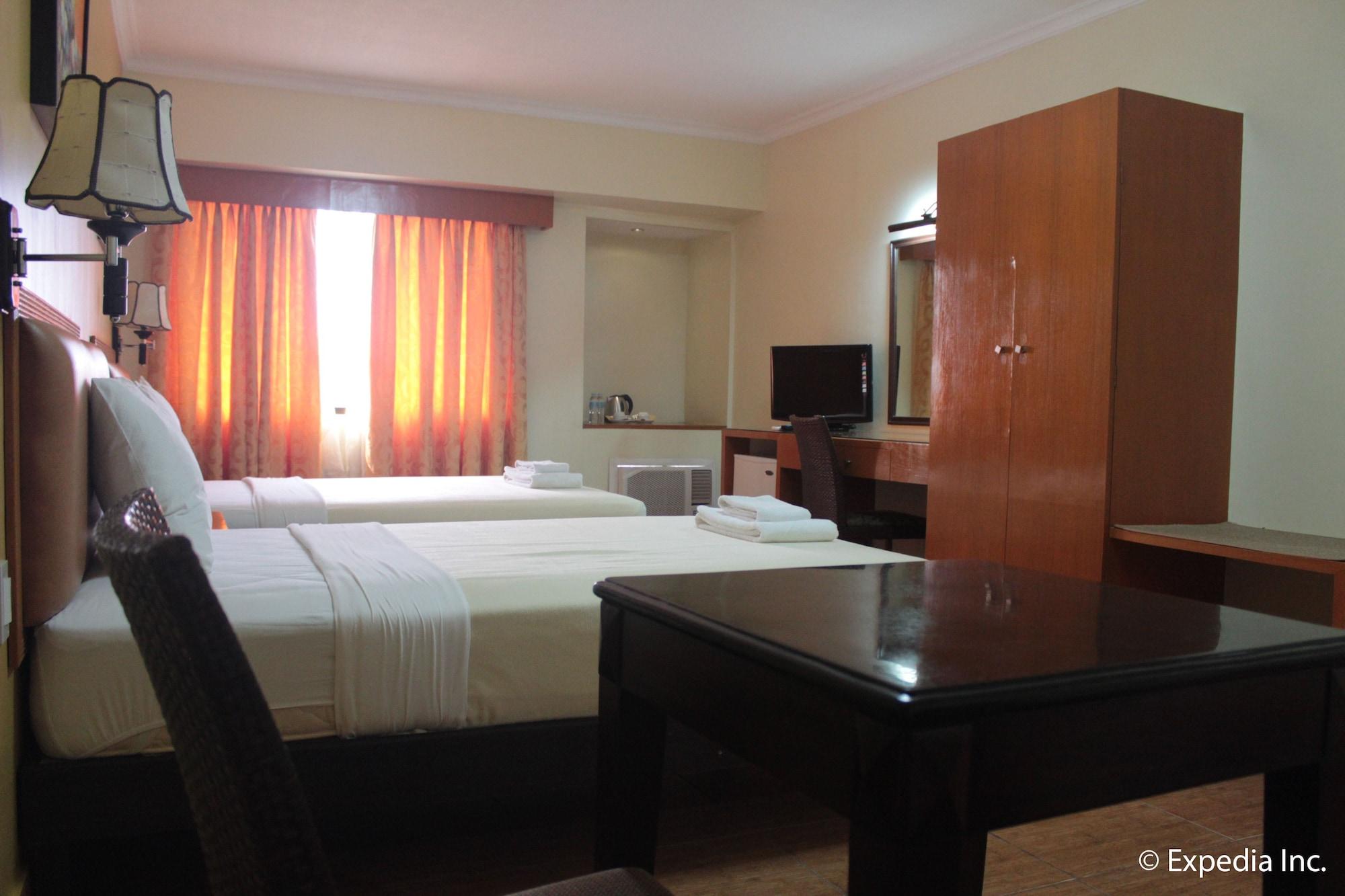 Pamulinawen Hotel Laoag Kültér fotó
