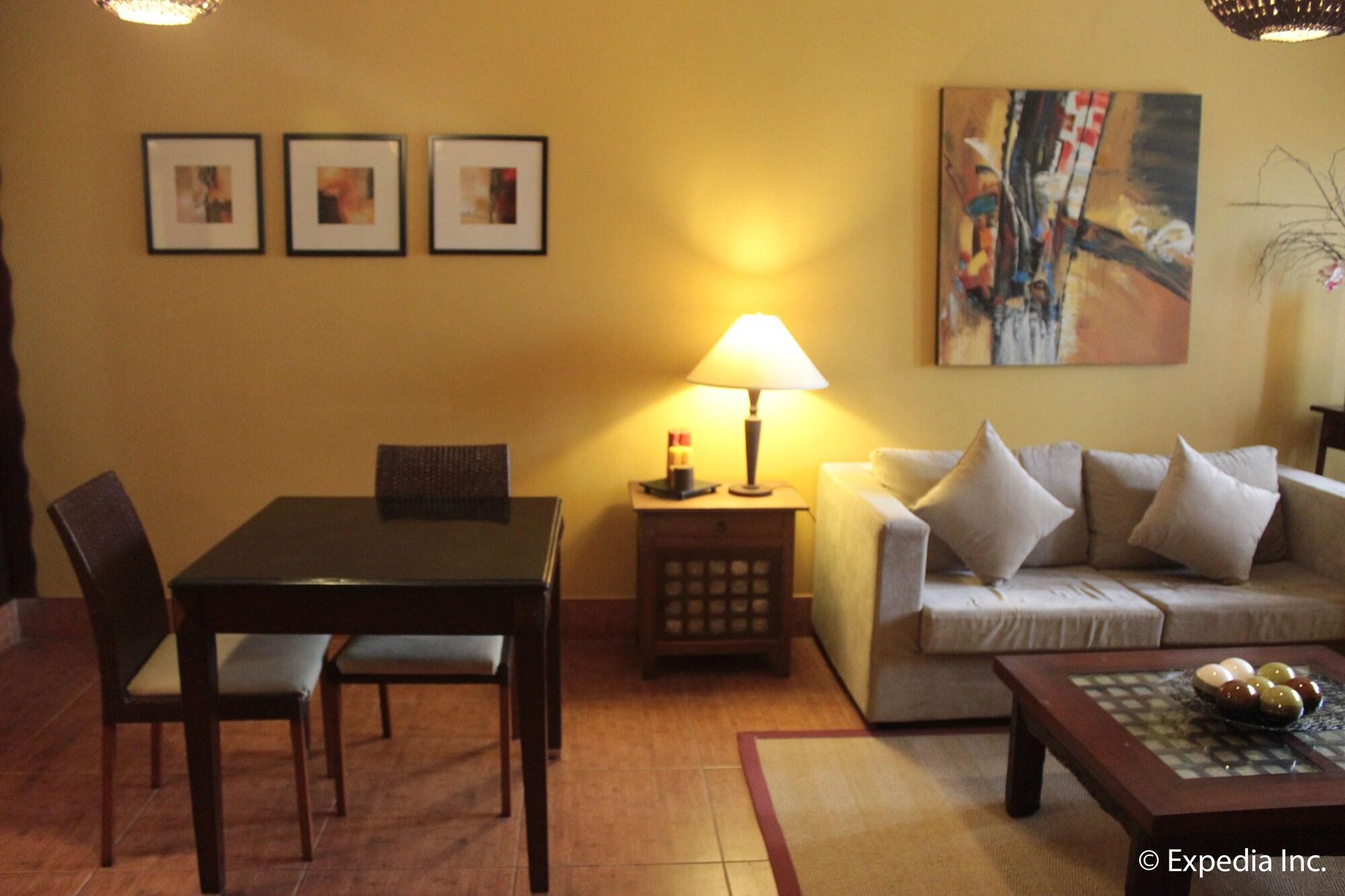 Pamulinawen Hotel Laoag Kültér fotó
