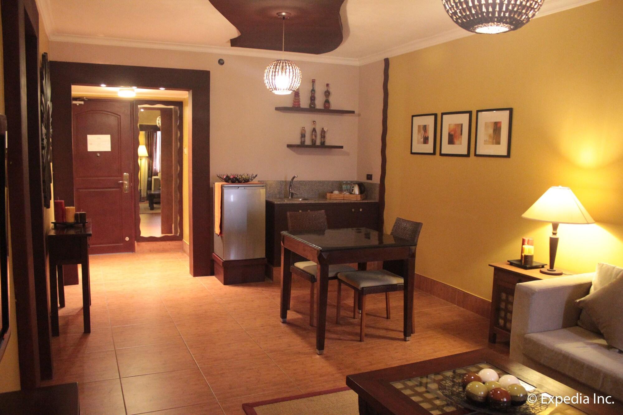 Pamulinawen Hotel Laoag Kültér fotó