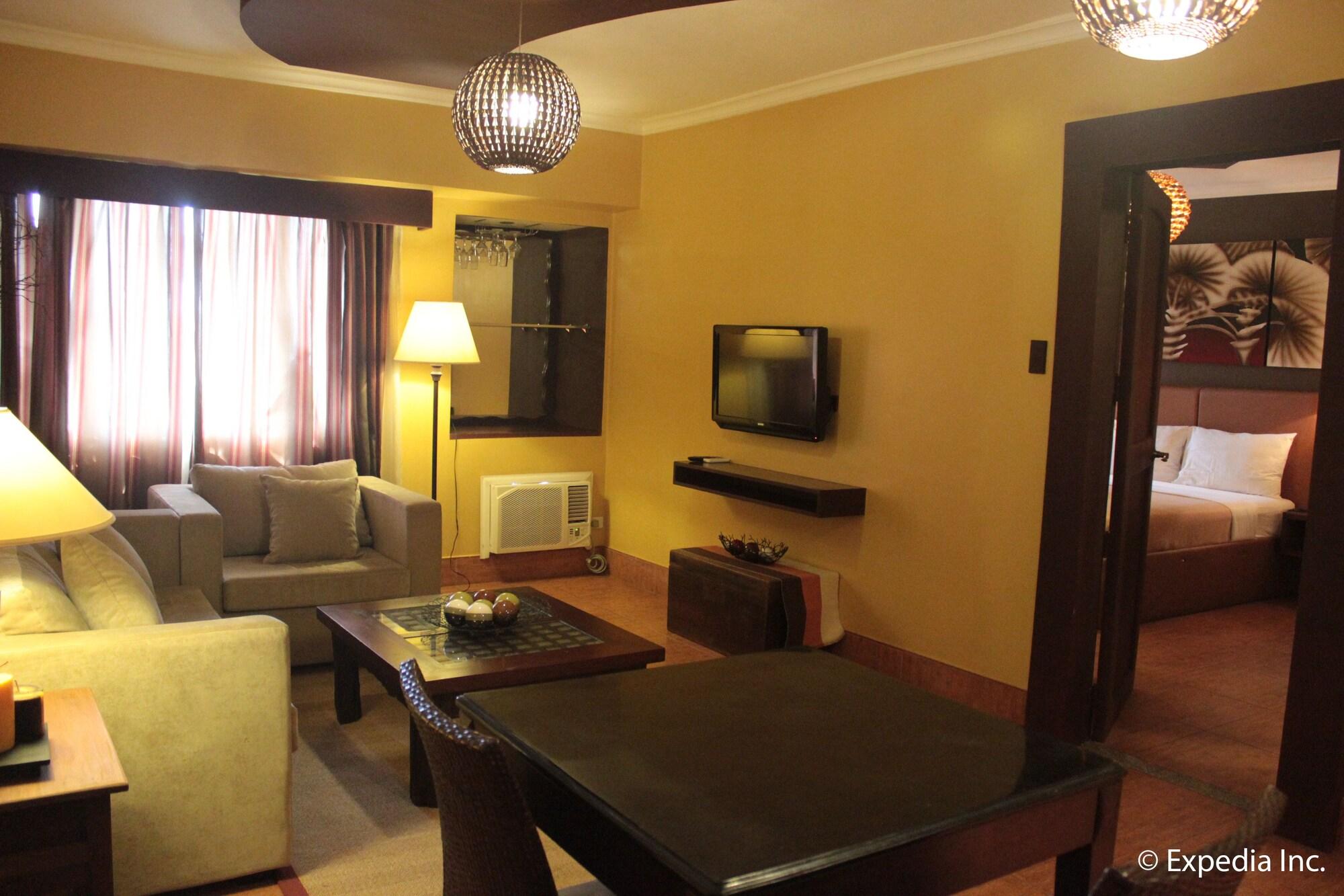 Pamulinawen Hotel Laoag Kültér fotó