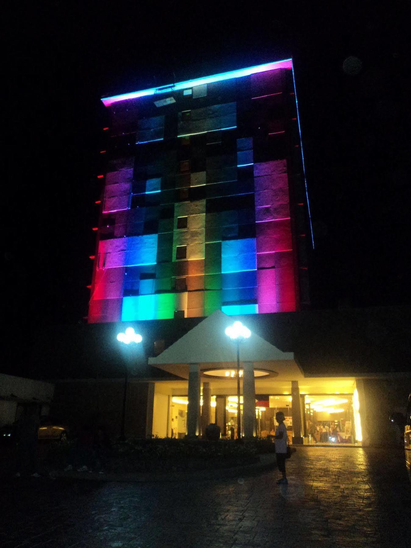 Pamulinawen Hotel Laoag Kültér fotó