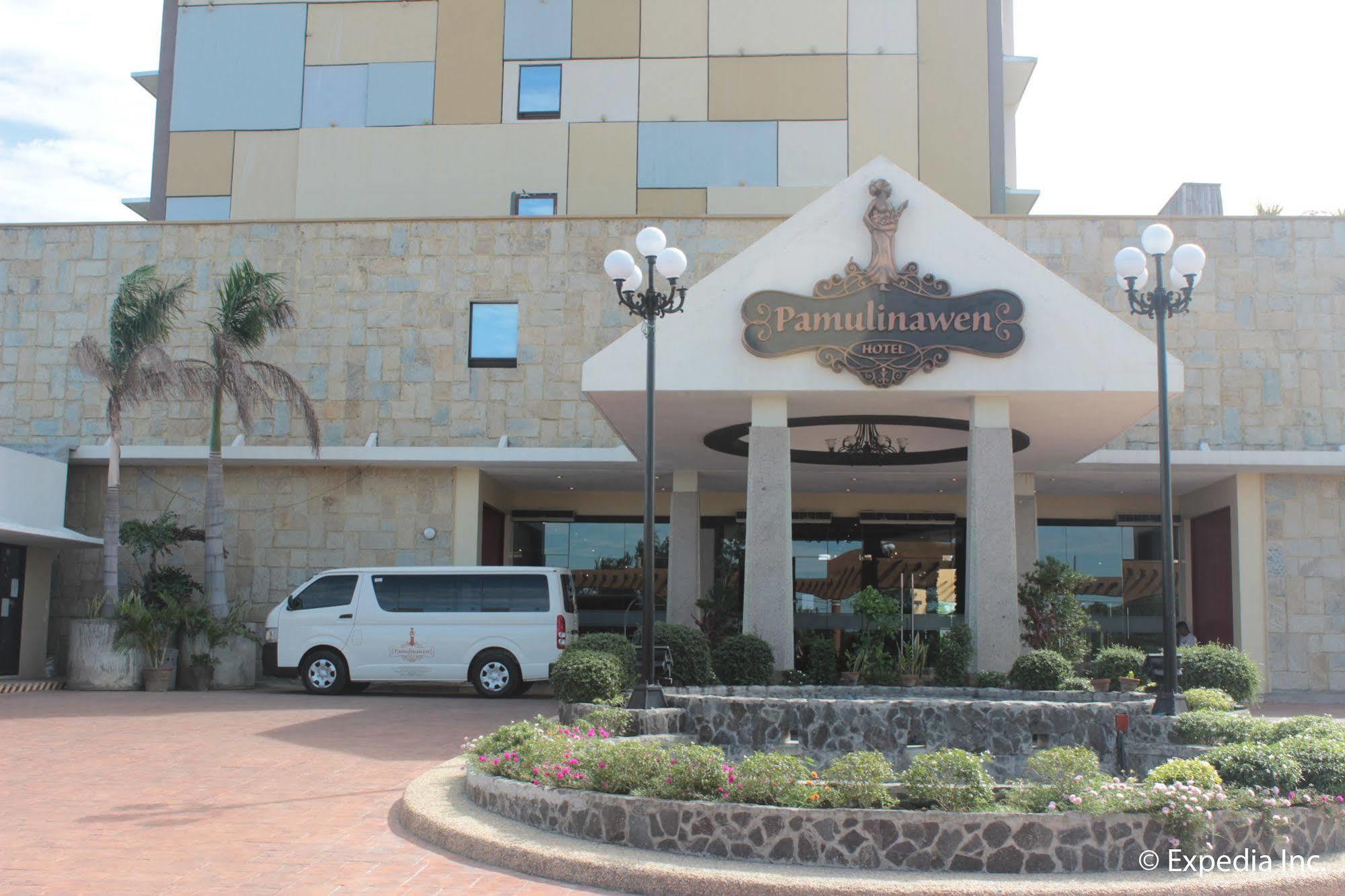 Pamulinawen Hotel Laoag Kültér fotó