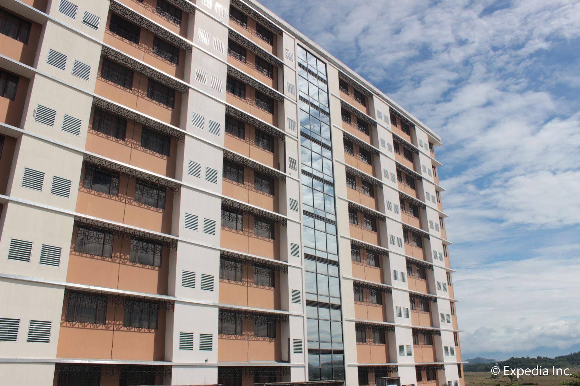 Pamulinawen Hotel Laoag Kültér fotó